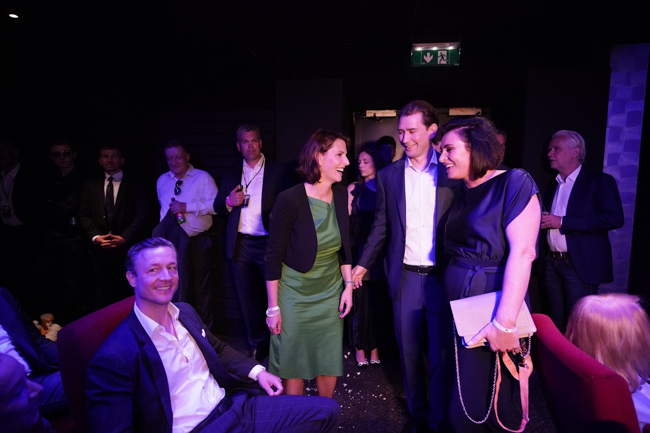 Heute.at - Türkises Klassentreffen bei Kurz-Premiere im Kino