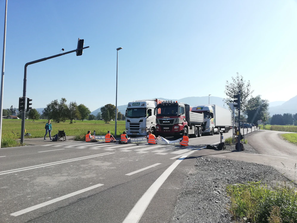 Klima-Kleber legten auch die A14 lahm.