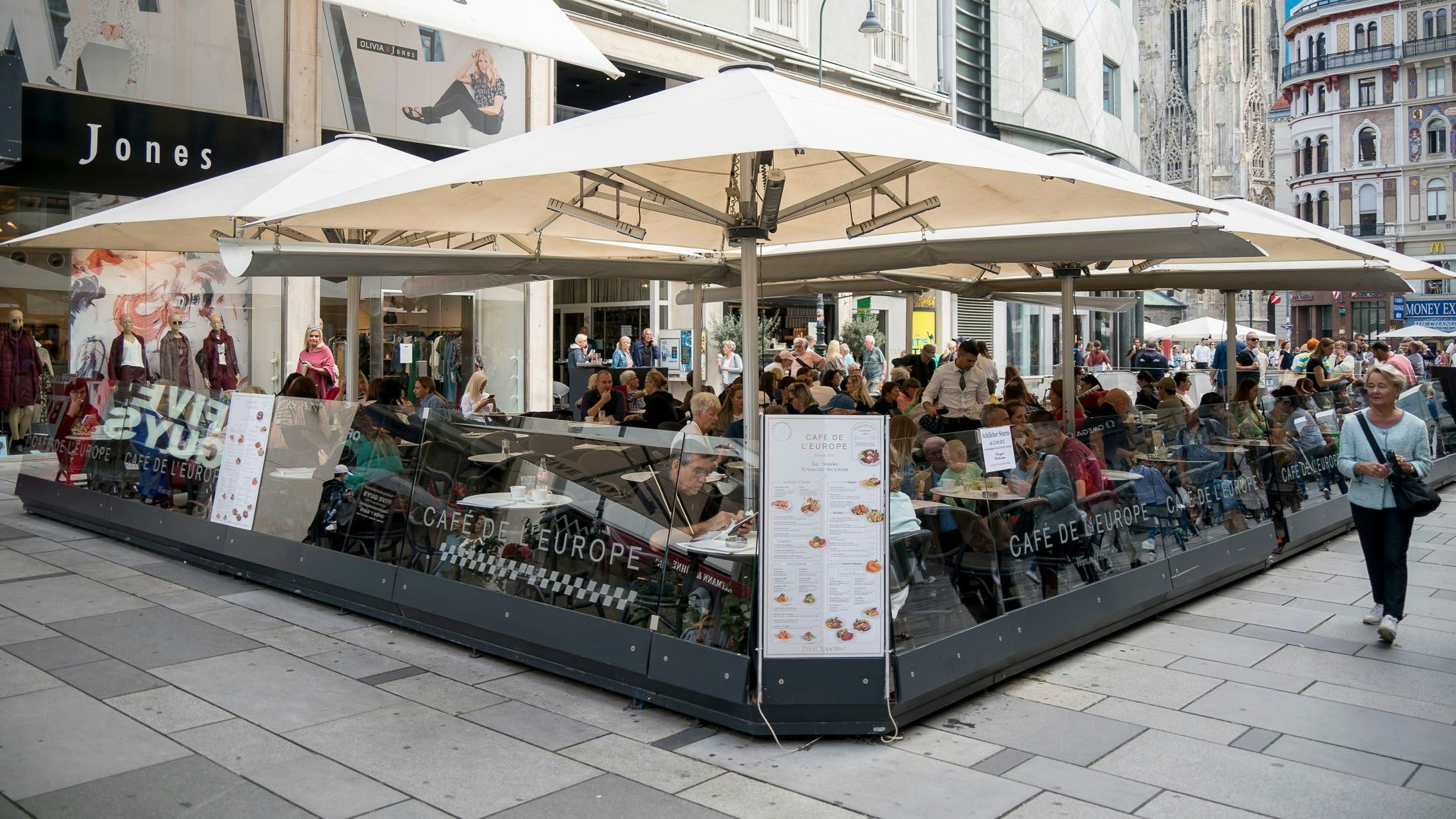 Heizschwammerl-Schanigärten bleiben kein Relikt der Corona-Pandemie.