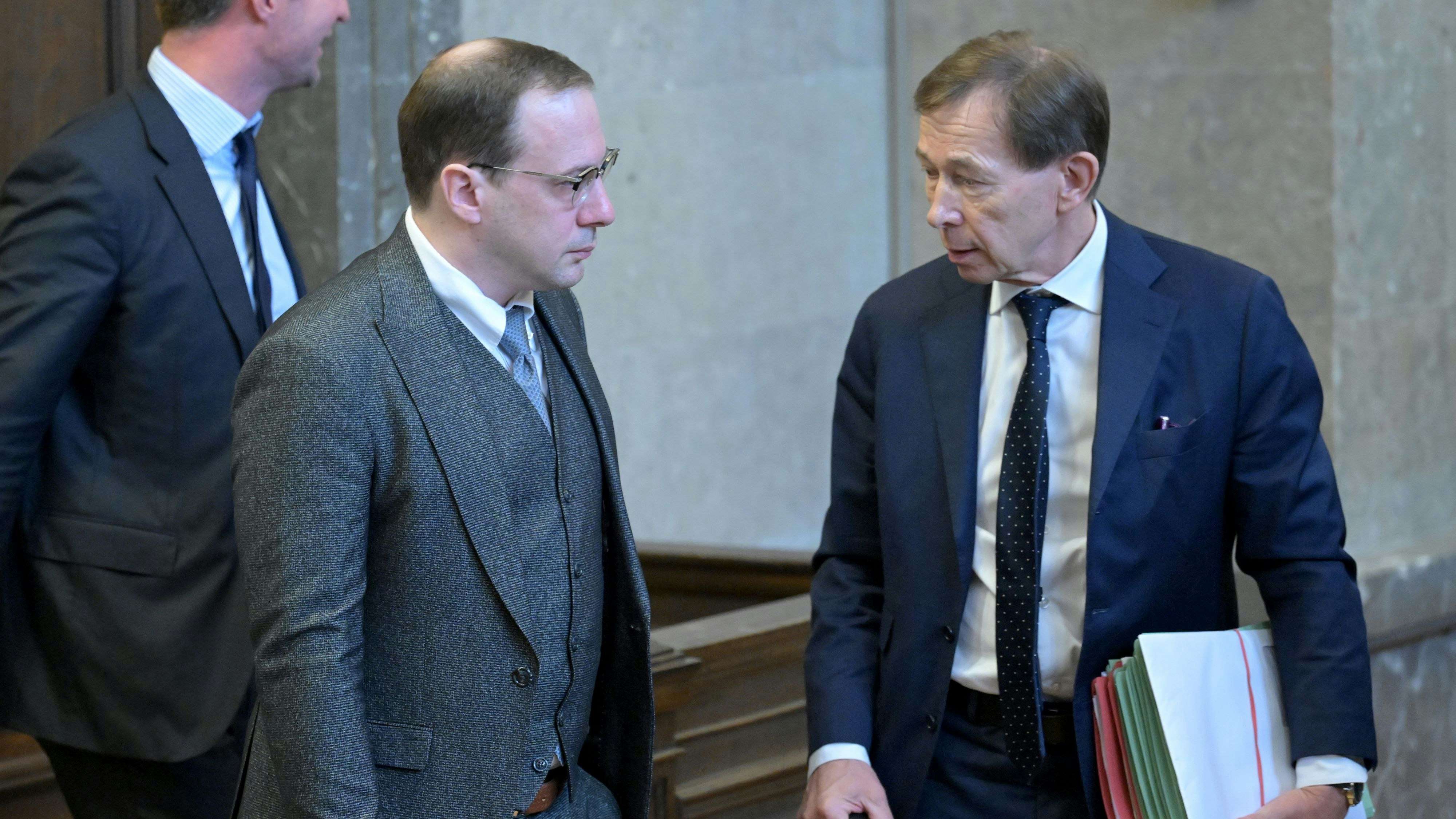 Heute.at - Teichtmeister verhaftet! Er sitzt jetzt mit Grasser ein