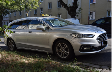Im Streit um die Taxirechnung hat eine 20-jährige Fahrgästin eine Wiener Taxlerin attackiert. (Symbolfoto)