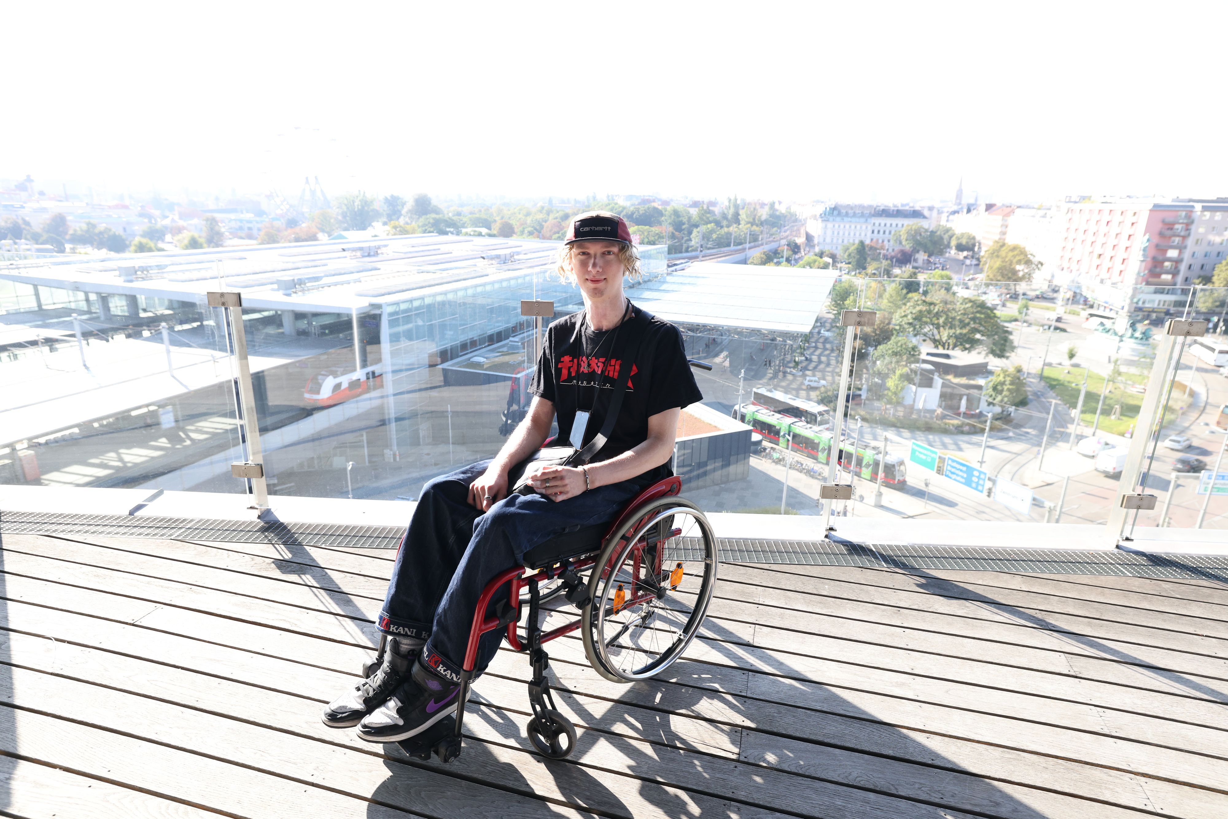 Nino L. (18) kletterte auf einen Zug – und wachte erst nach zwei Monaten aus dem Koma auf.