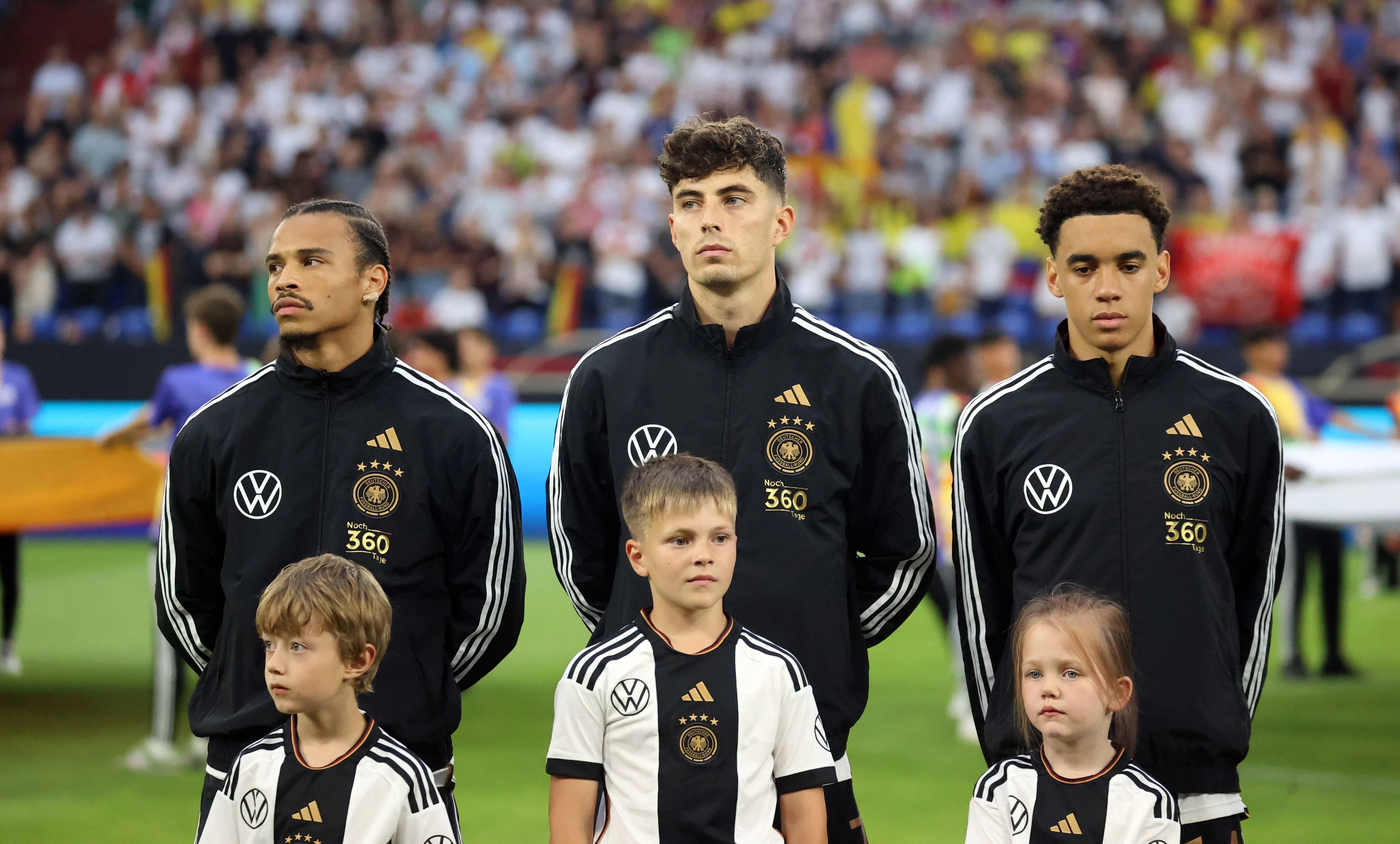Kai Havertz (Mitte) mit Serge Gnabry und Jamal Musiala