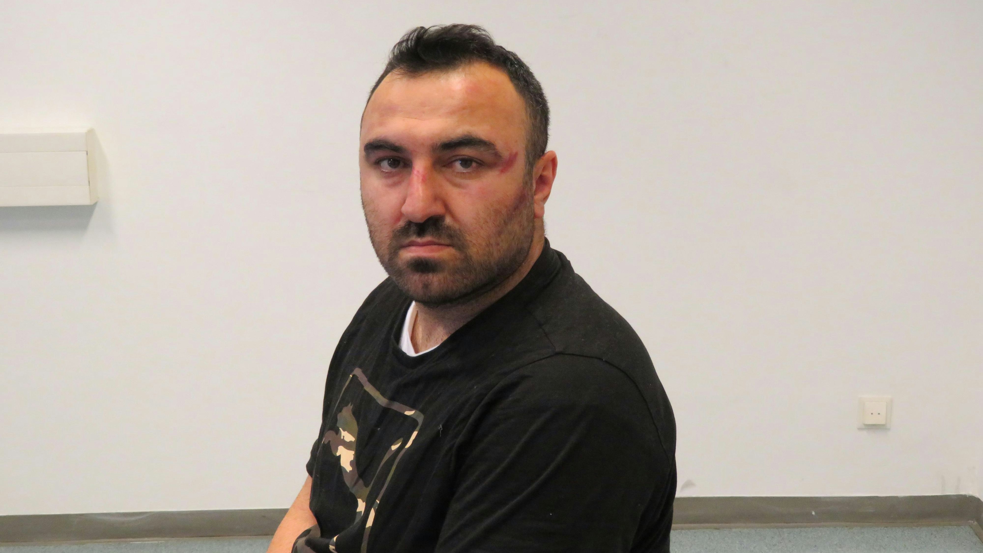 Opfer des Verdächtigen werden gesucht.