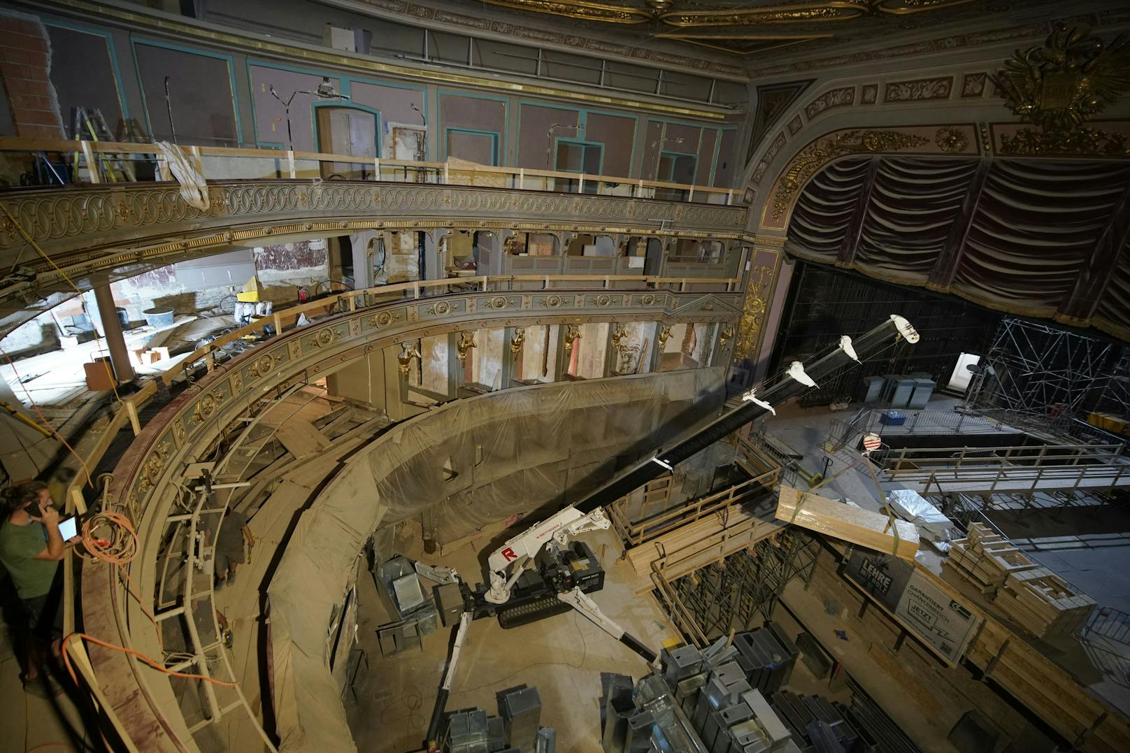 Die Generalsanierung des Theaters an der Wien läuft im Zeitplan. Im Herbst 2024 soll die Wiedereröffnung stattfinden.