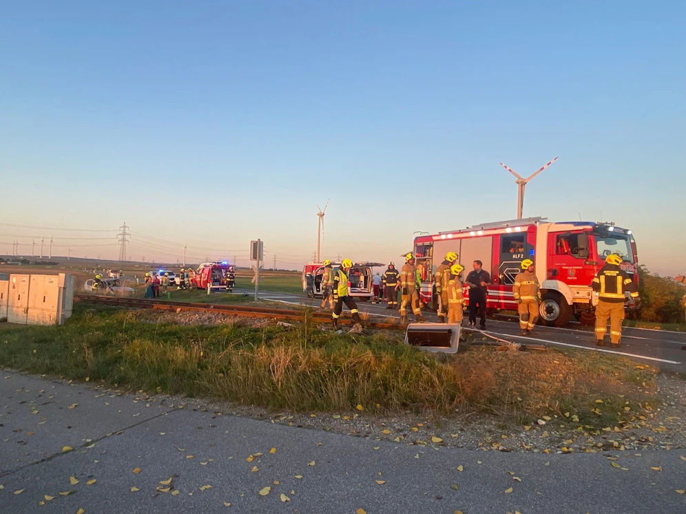 Rettungs-Großeinsatz auf der L11 zwischen Prottes und Gänserndorf.