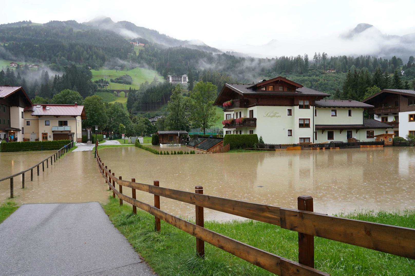 Die Hochwassersituation in Bad Hofgastein.