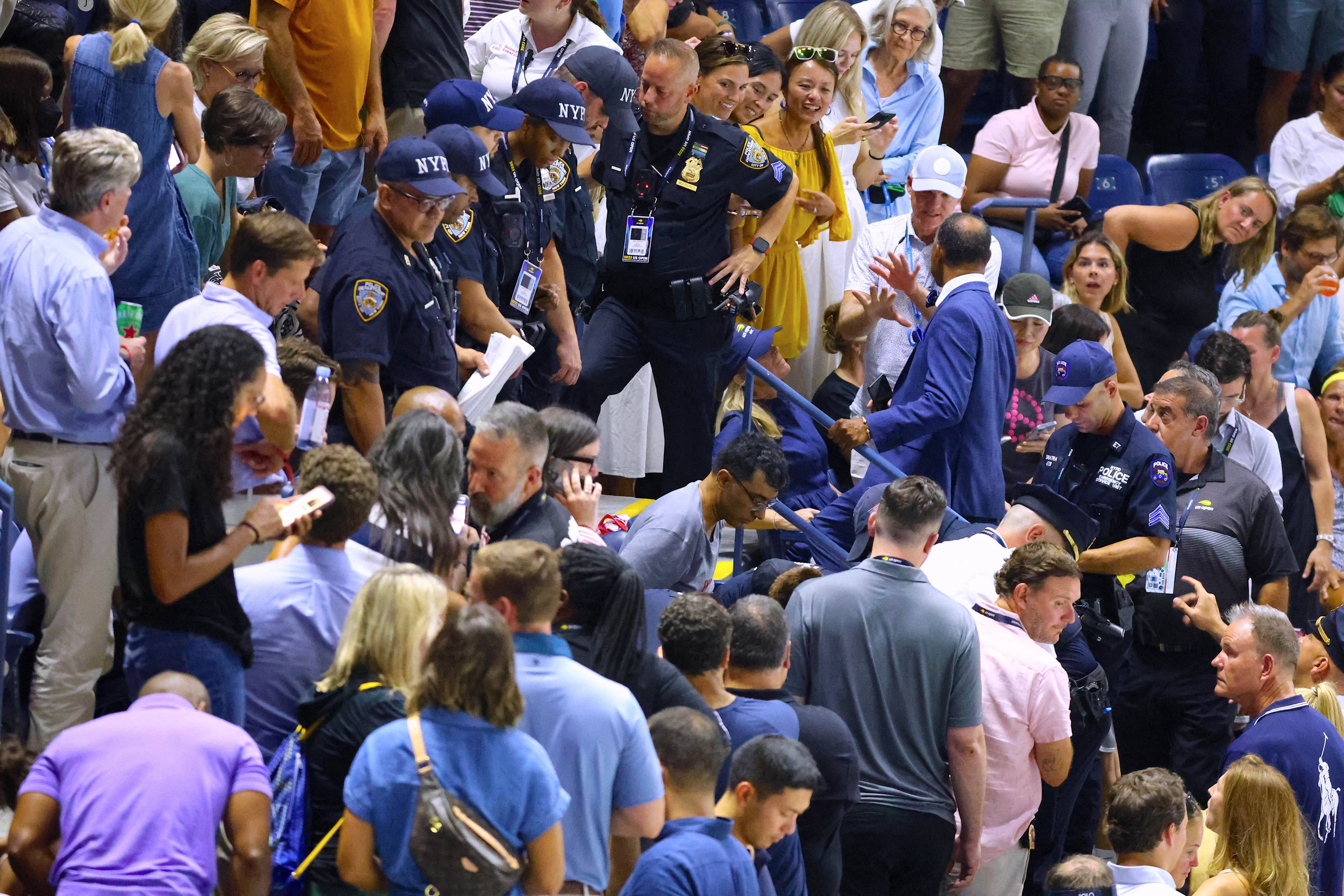 Das Halbfinale der US Open wurde durch einen Klima-Protest gestoppt. 