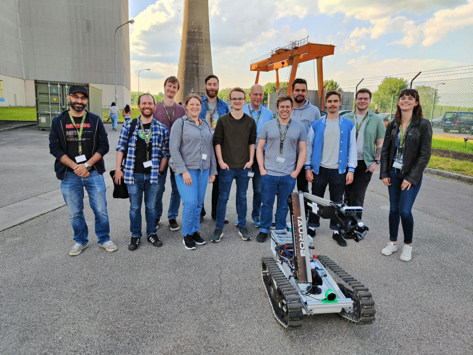 Anlässlich eines von der FFG unterstützten F&E-Projekts forscht ein Team der FH Technikum Wien an Robotern, die selbstständig Gefahren im Außeneinsatz erkennen sollen.