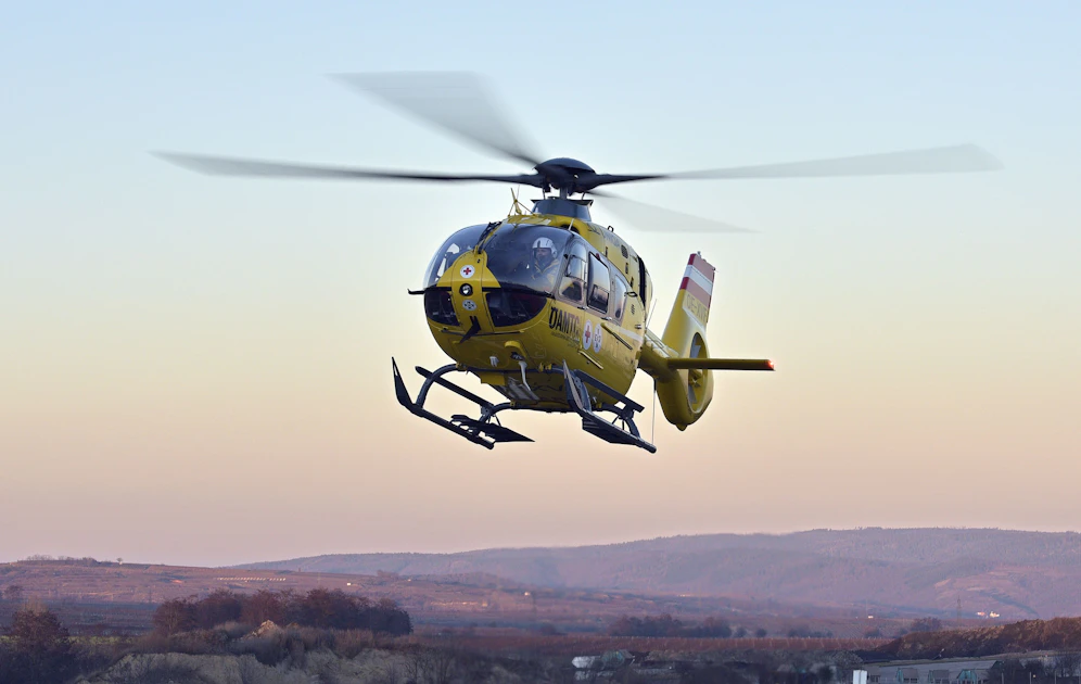 Der 80-Jährige wurde mit dem Rettungshubschrauber Christophorus 2 in das Universitätsklinikum Krems an der Donau gebracht.