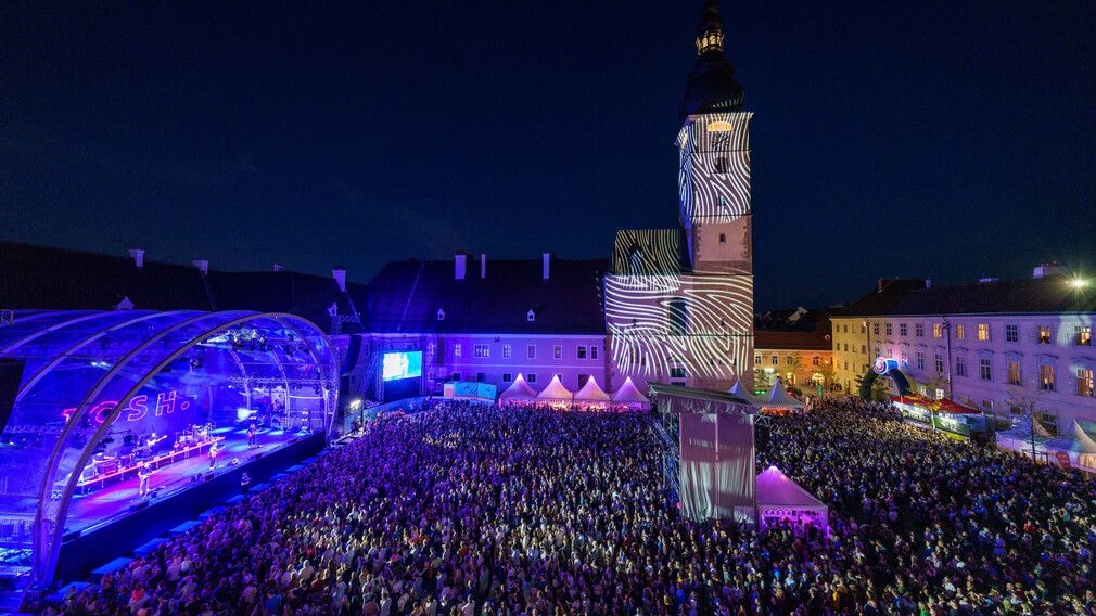 Am Samstagabend war der Domplatz gut gefüllt,