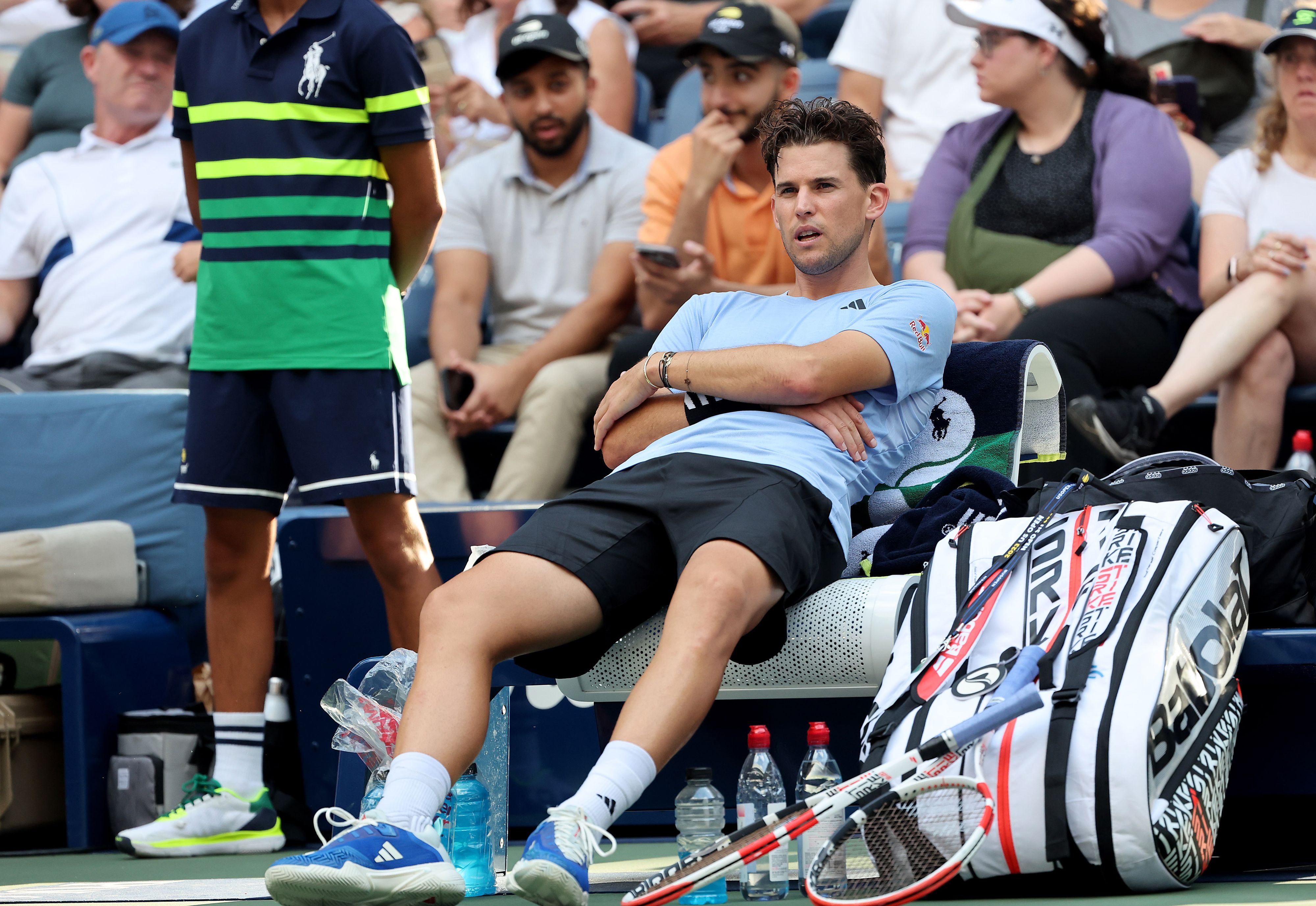 Der Magen macht Dominic Thiem zu schaffen.