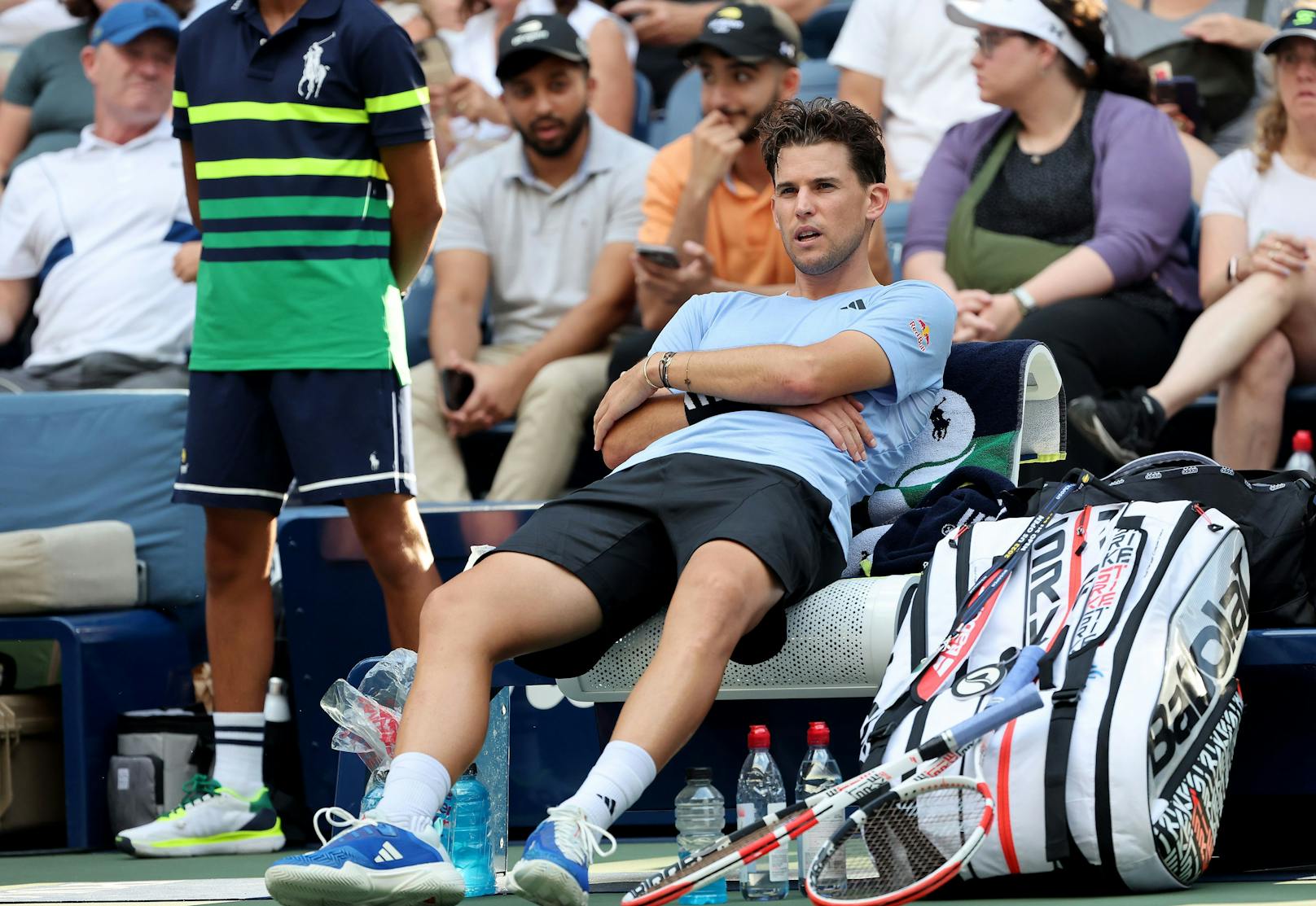 Der Magen macht Dominic Thiem zu schaffen.