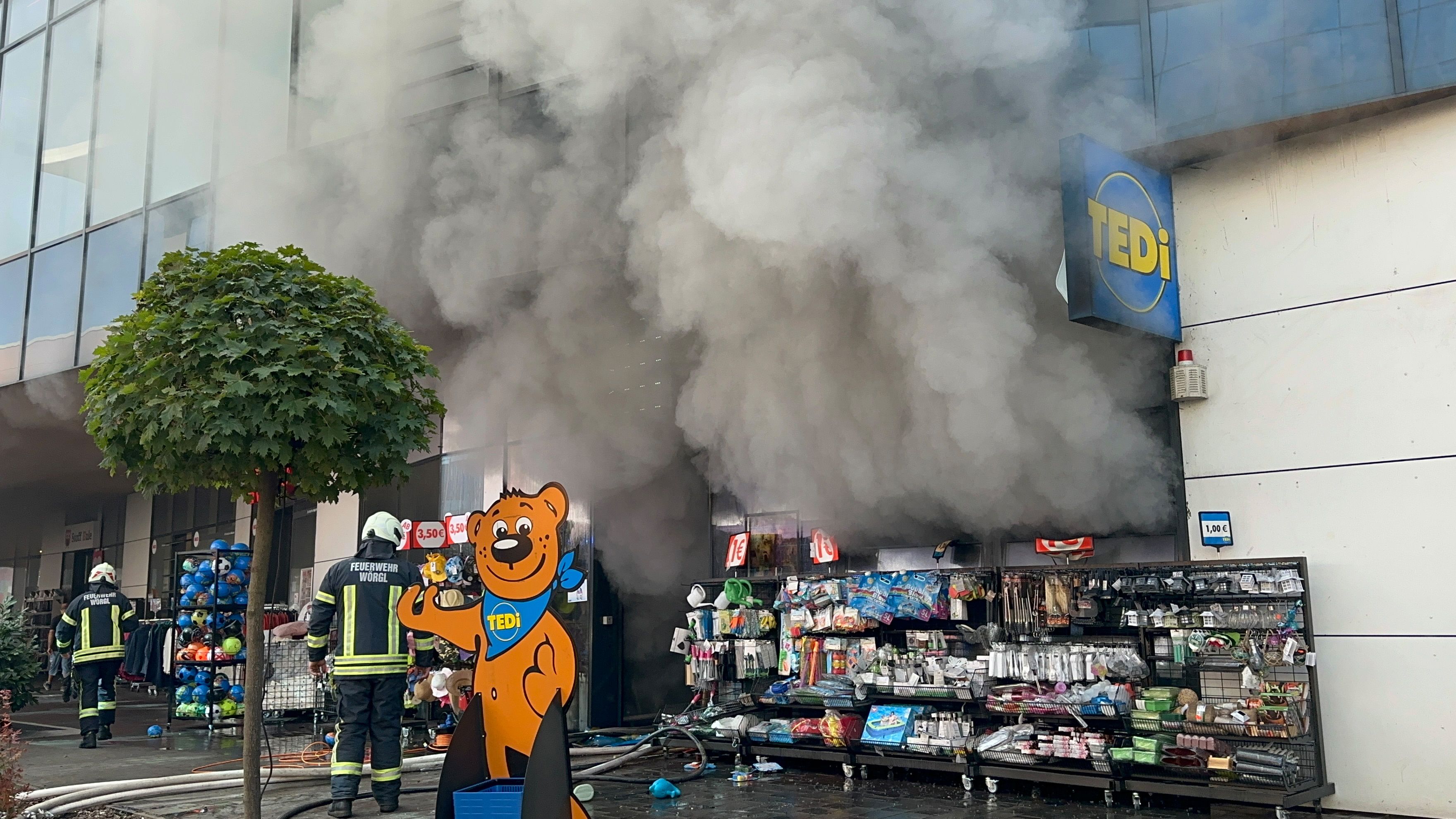 Der Einsatz gestaltete sich für die Feuerwehr äußerst schwierig.