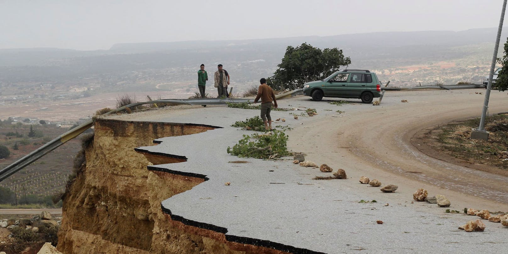 Überflutungen nach einem Sturmtief haben in Libyen ganze Statteile weggespült.