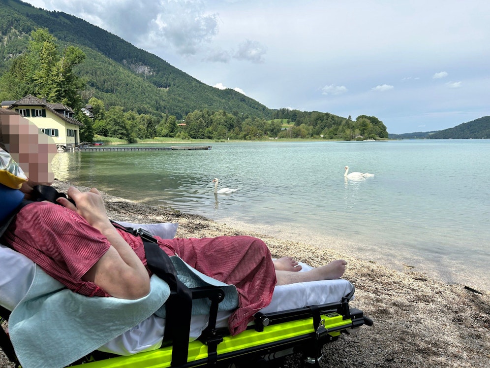 Es war der größte Wunsch der Schwerkrank: einmal noch ihren geliebten See sehen.