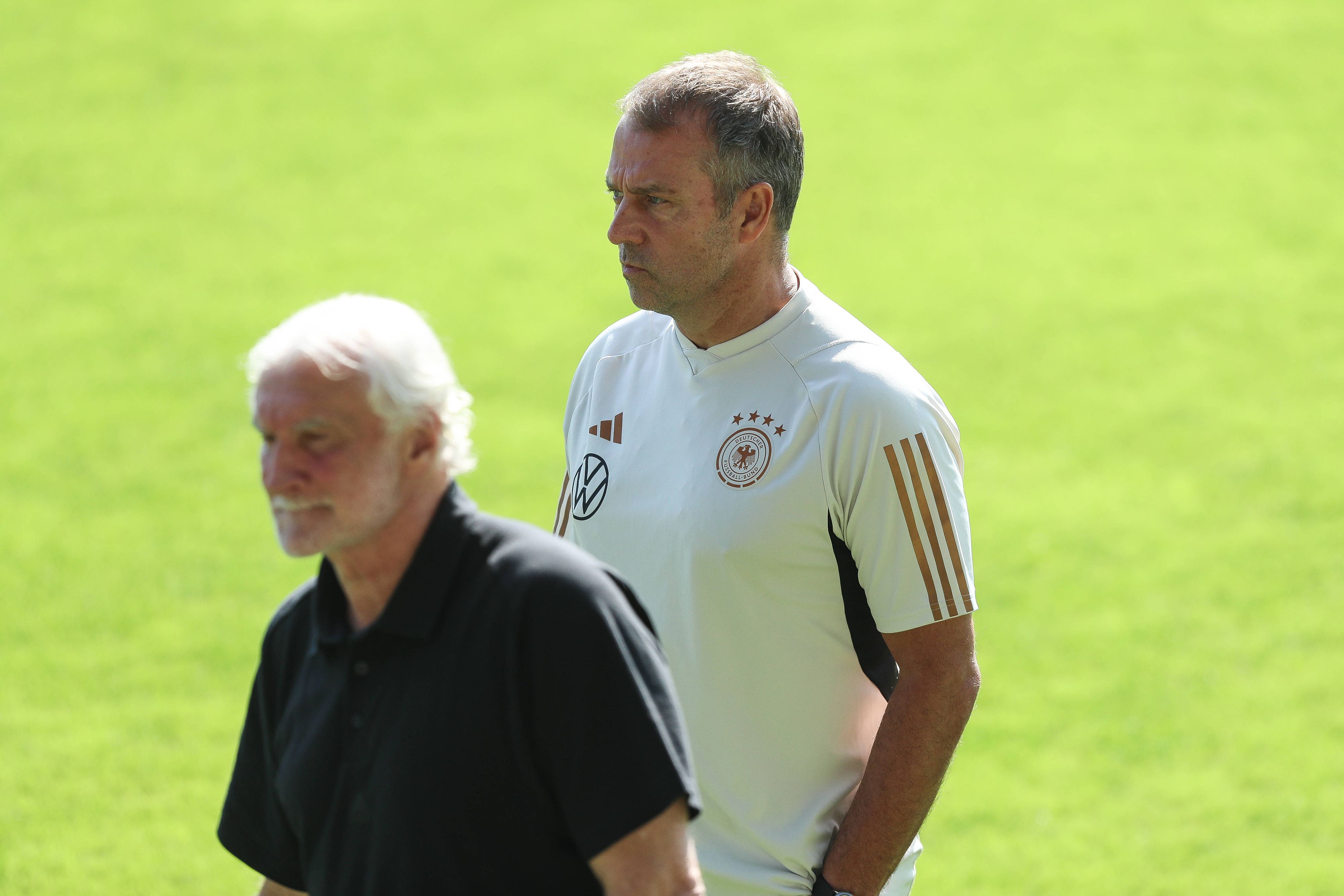 Hier noch gemeinsam im Training: Hansi Flick und Rudi Völler