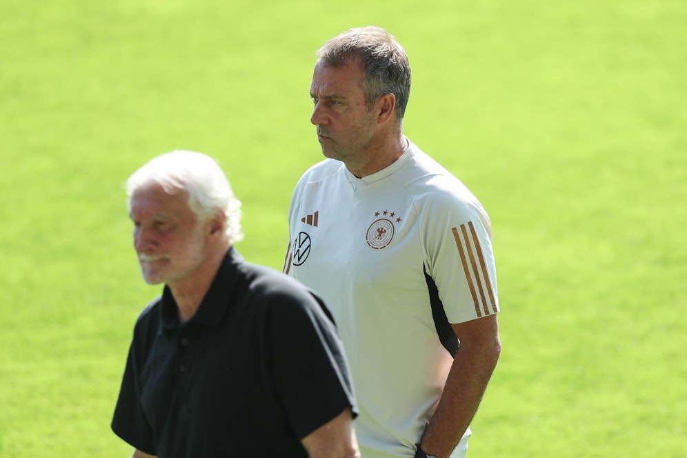 Hier noch gemeinsam im Training: Hansi Flick und Rudi Völler