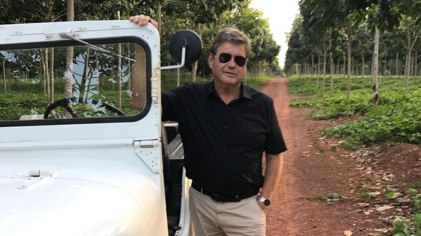 In den 70er-Jahren brachte Johann Dähler als Erster frische Ananas in die Schweiz. Diese liess er mit der damaligen Swissair von der Elfenbeinküste in die Schweiz fliegen und wurde dadurch zum größten Frachtkunden der Schweizer Fluggesellschaft.
