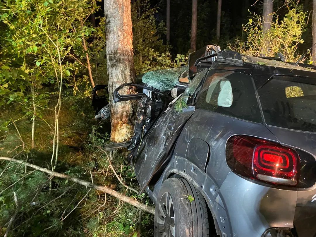 Der 67-Jährige wurde im Wagen eingeklemmt.