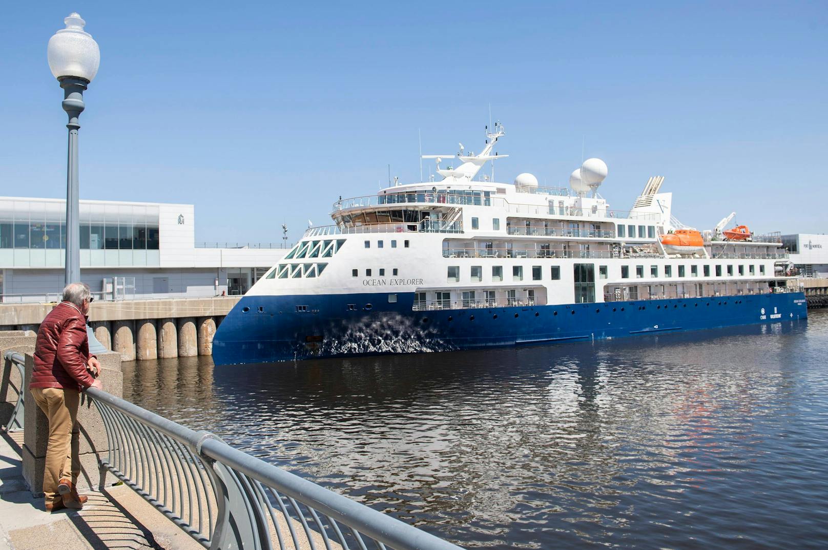 Die "Ocean Explorer" auf einem Archivbild bei der Ankunft im Hafen von Montreal im Mai 2022.