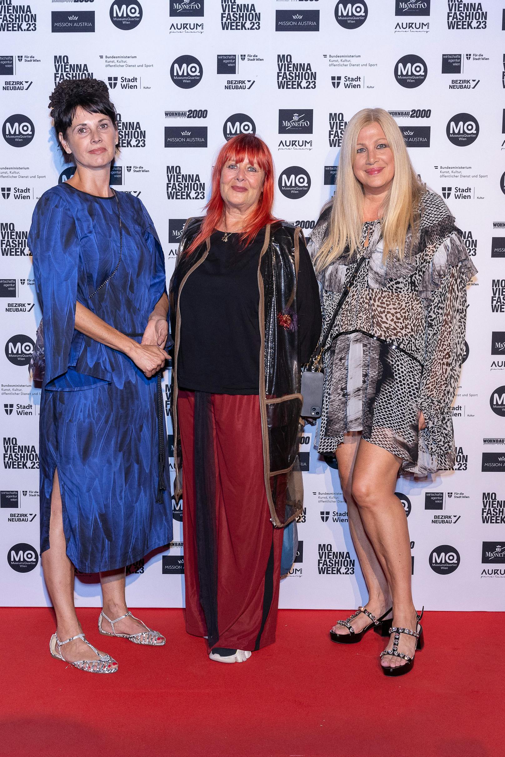 Die Organisatorinnen der MQ Vienna Fashion Week: Maria Oberfrank, Zigi Mueller-Matyas, Elvyra Geyer // MQ Vienna Fashion Week 2023