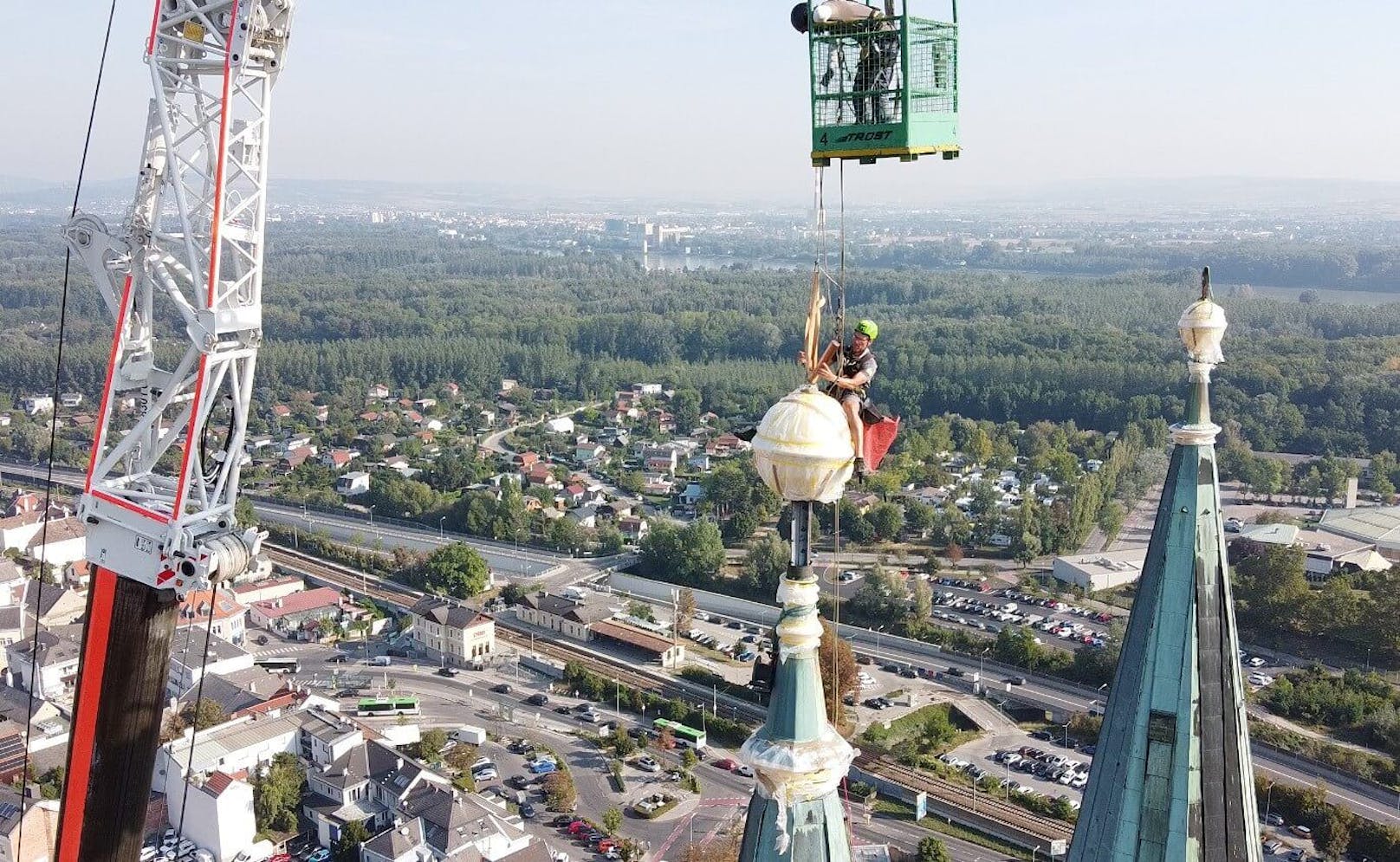 Zeitkapseln in Türmen hinterlegt