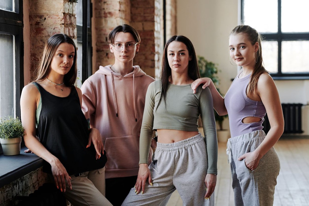 Viele Schüler gehen gerne mit Jogginghosen in die Schule.