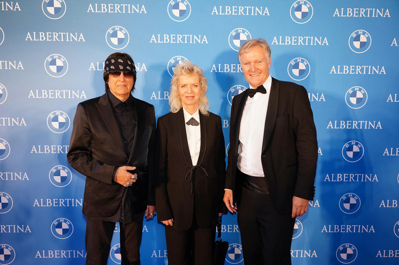 Klaus Albrecht Schröder (re.) gemeinsam mit den beiden Künstlern Katharina Grosse und Gottfried Helnwein