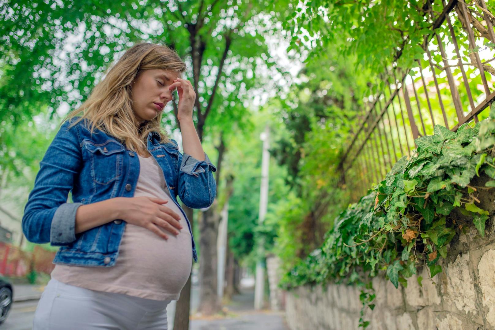 Eine hochschwangere Steirerin (35) brach zusammen und wäre fast gestorben. 