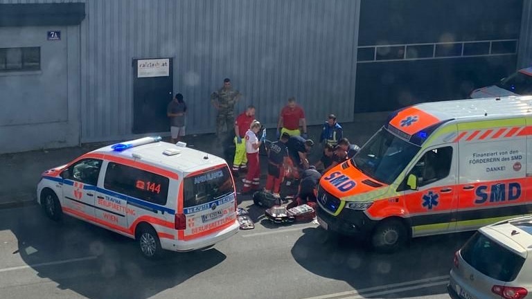 Bei einem Fahrradsturz in Wien-Meidling wurde am 15. September eine 55-jährige Frau schwer verletzt.