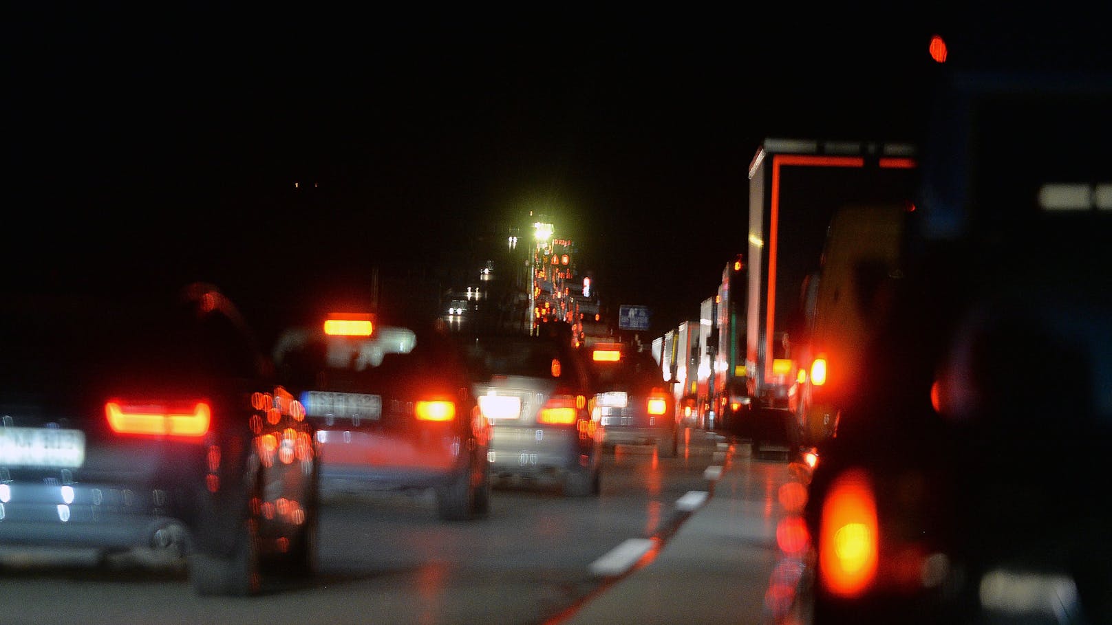 Mega-Stau auf Brücke: Stillstand auf wichtiger Route