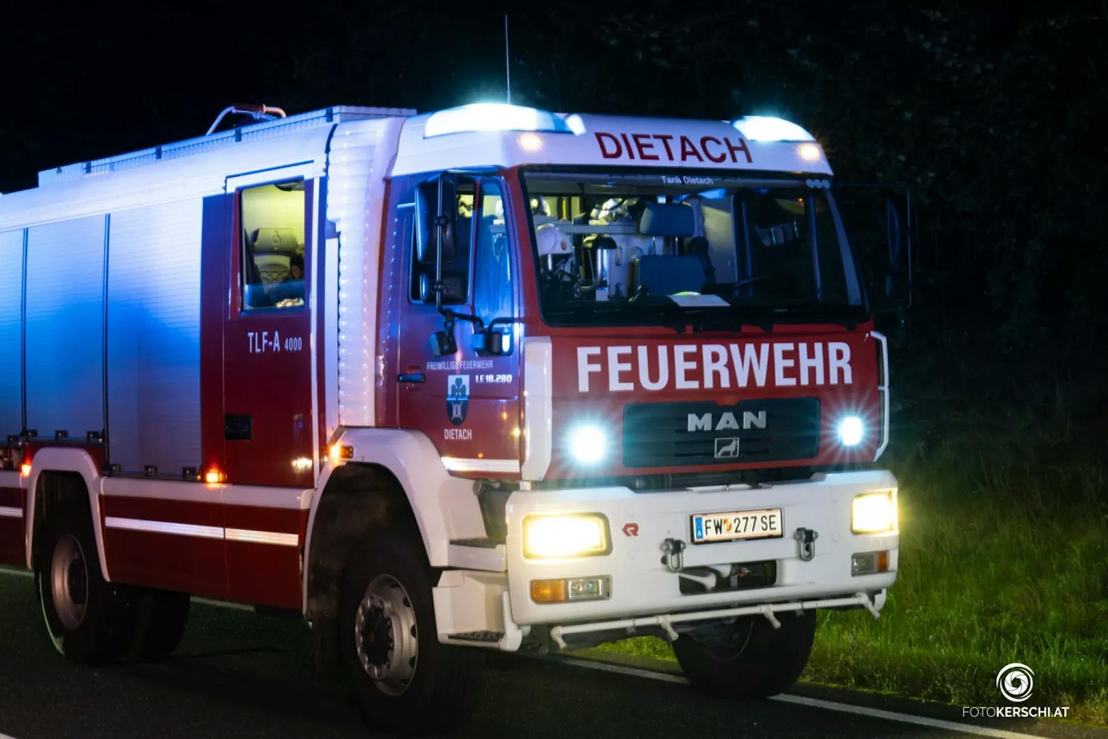 Im Bezirk Steyr-Land ist es am Freitag zu einem tragischen Verkehrsunfall gekommen. Für einen Biker kam dabei jede Hilfe zu spät.