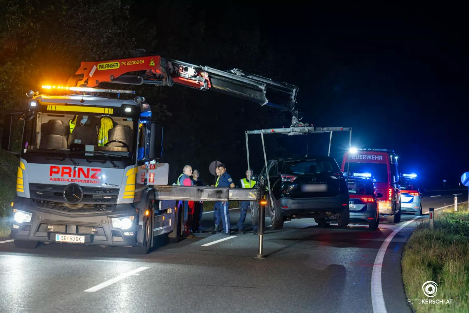 Im Bezirk Steyr-Land ist es am Freitag zu einem tragischen Verkehrsunfall gekommen. Für einen Biker kam dabei jede Hilfe zu spät.