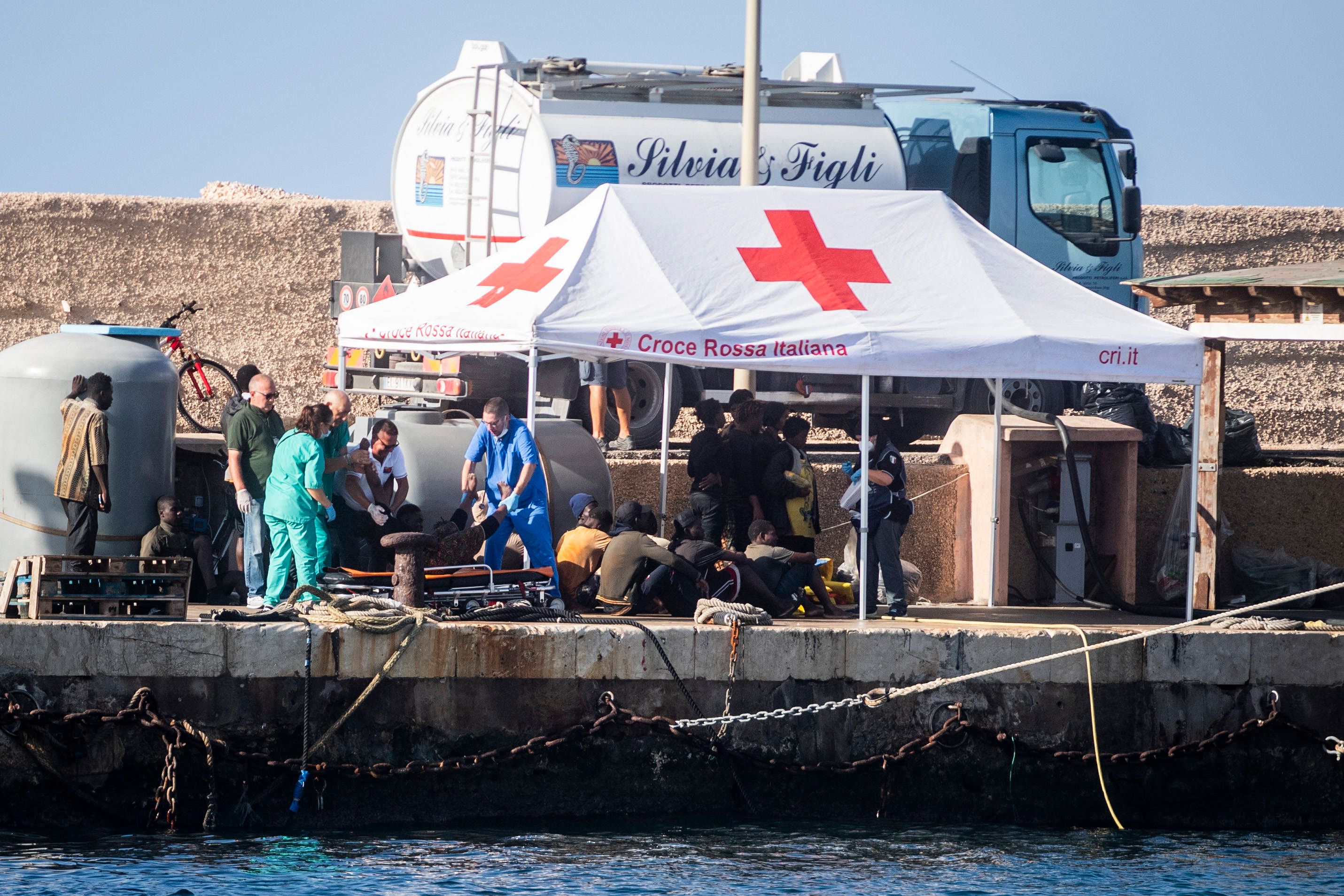 Aufgrund der steigenden Zahl an ankommenden Migranten hat die italienische Insel Lampedusa den Notstand ausgerufen.