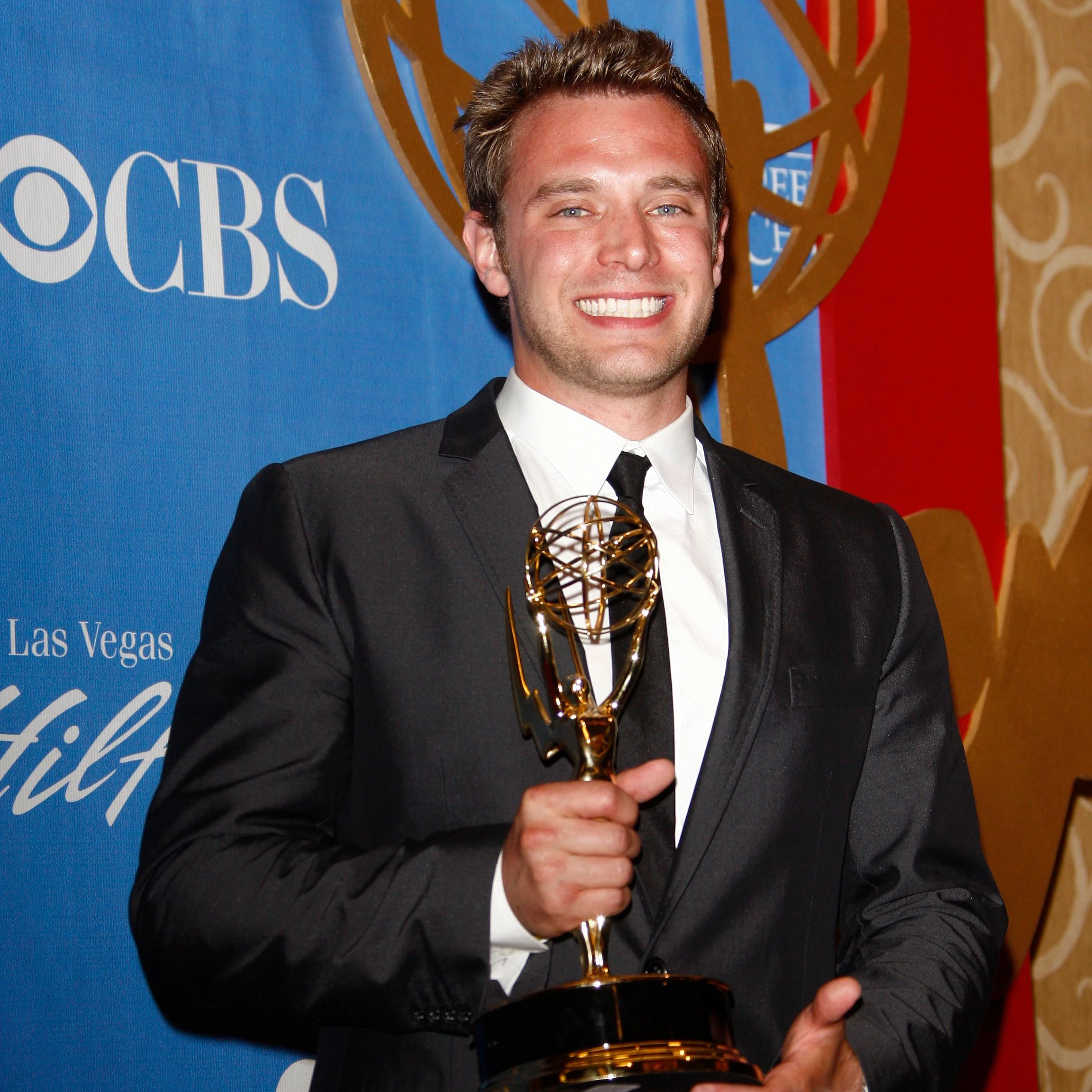 2010 gewann Billy Miller für seine Rolle in "The Young and the Restless" (in Ö: "Schatten der Leidenschaft") einen ersten Daytime Emmy Award.