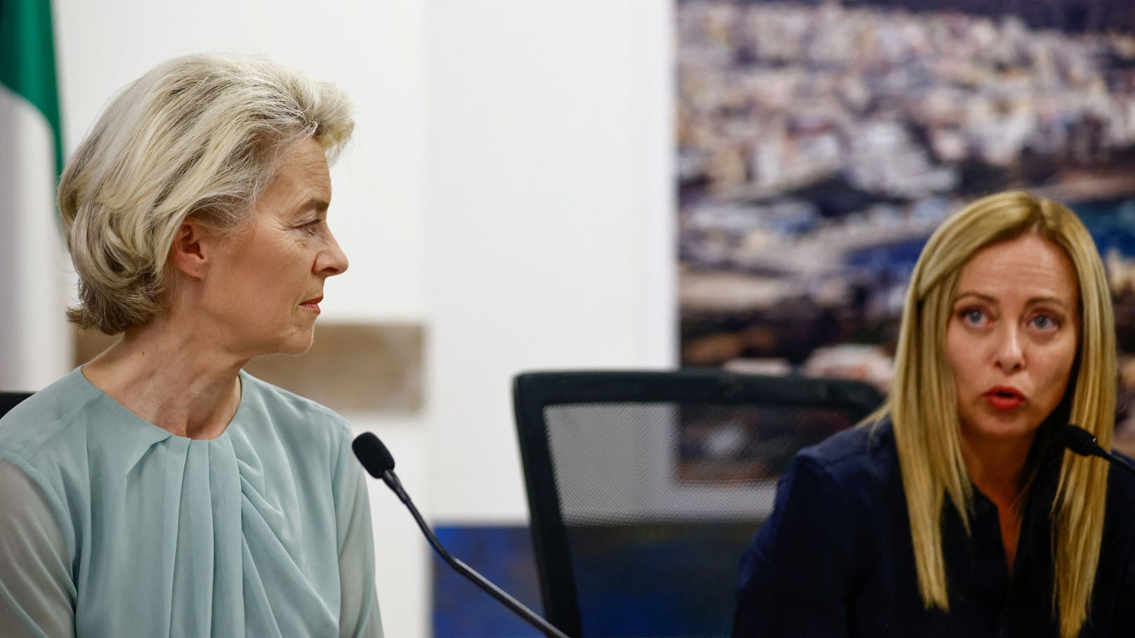 Ursula von der Leyen und Giorgia Meloni ziehen – zumindest bei der Pressekonferenz – an einem Strang.