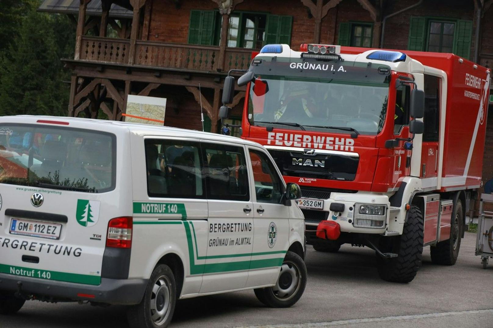 In Grünau im Almtal (Bezirk Gmunden) standen am Wochenende zahlreiche Einsatzkräfte von Feuerwehr und Bergrettung bei einer Suchaktion nach einem abgängigen Bergsteiger im Einsatz.