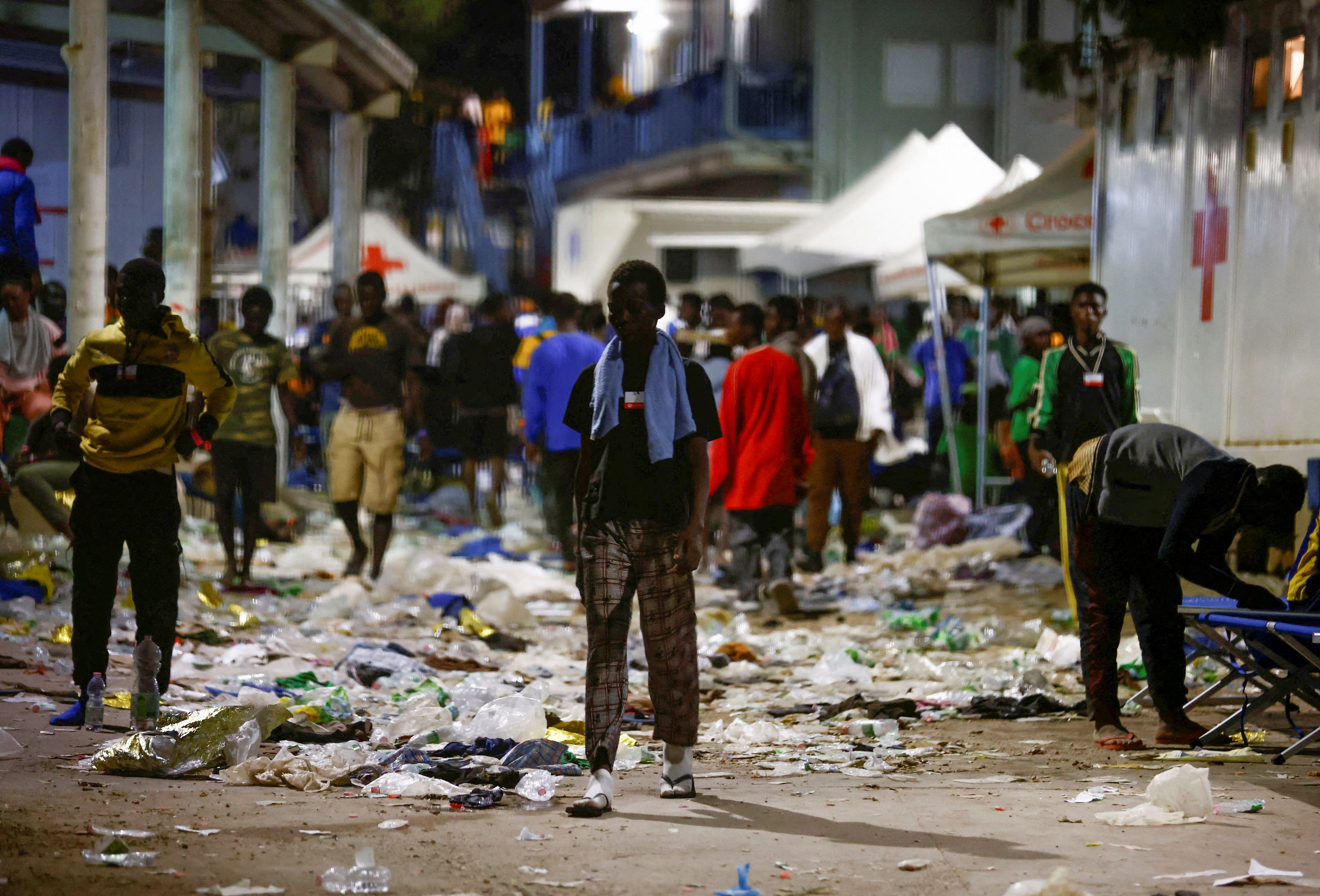 Der Vize-Bürgermeister von Lampedusa, Attilio Lucia, fühlt sich von der EU im Stich gelassen. 