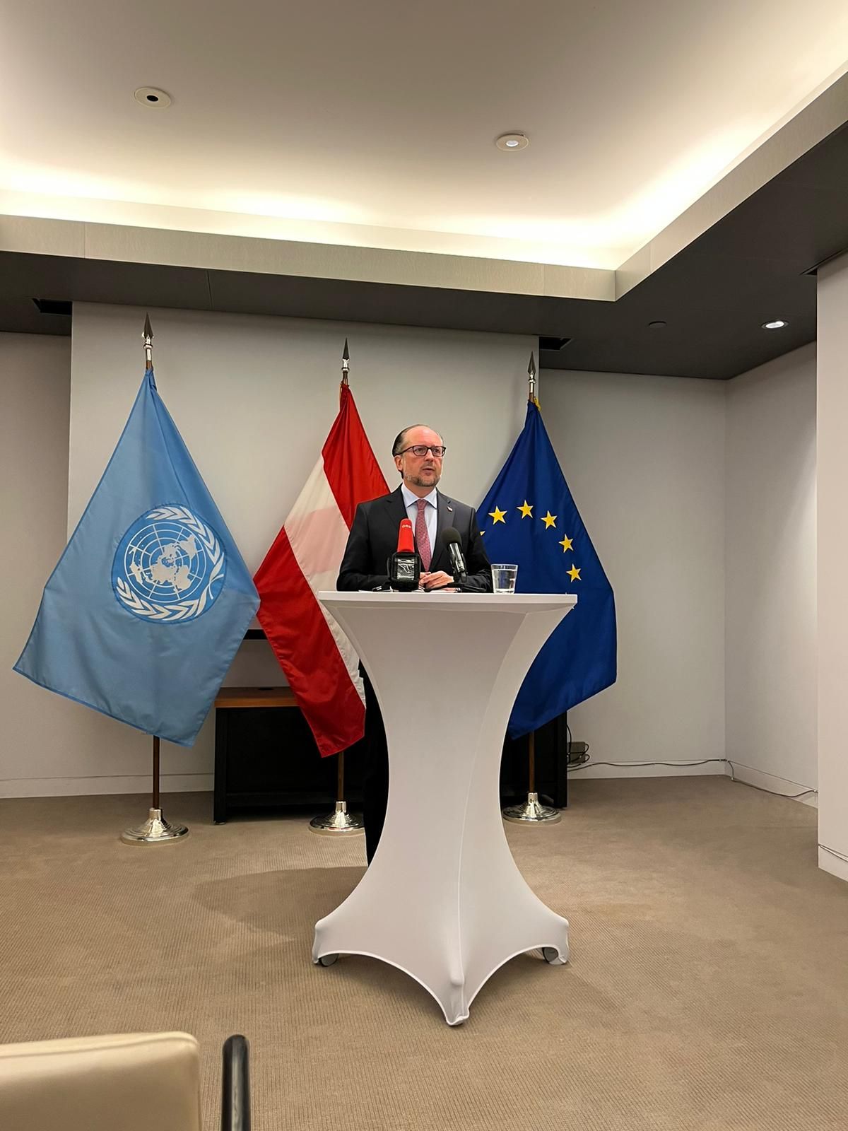 Außenminister Alexander Schallenberg bei der Pressekonferenz in New York.