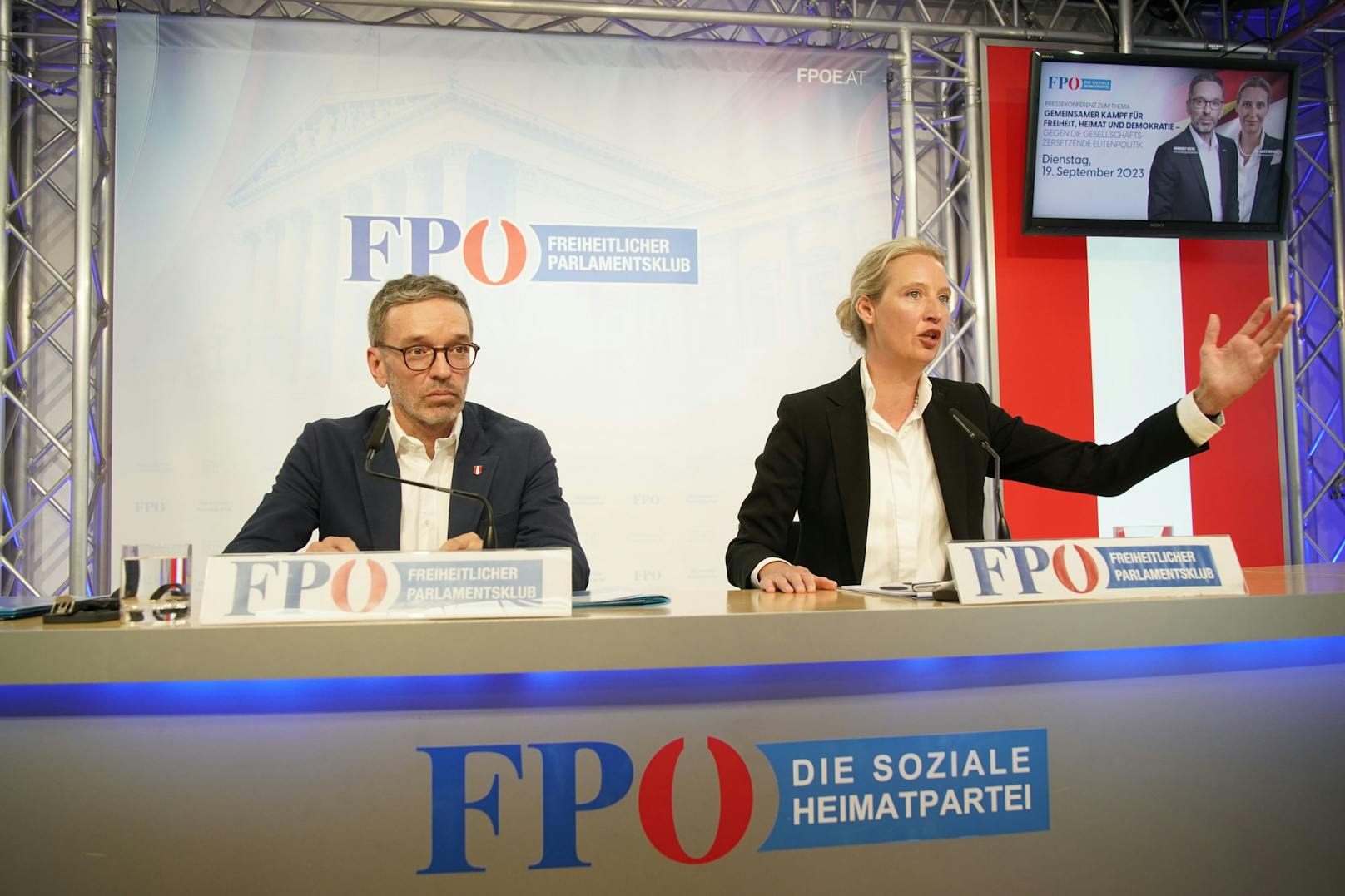 Doppelt rechts: Alice Weidel (AfD) zu Gast in Wien für eine gemeinsame Pressekonferenz mit Herbert Kickl (FPÖ) am 19. September 2023.