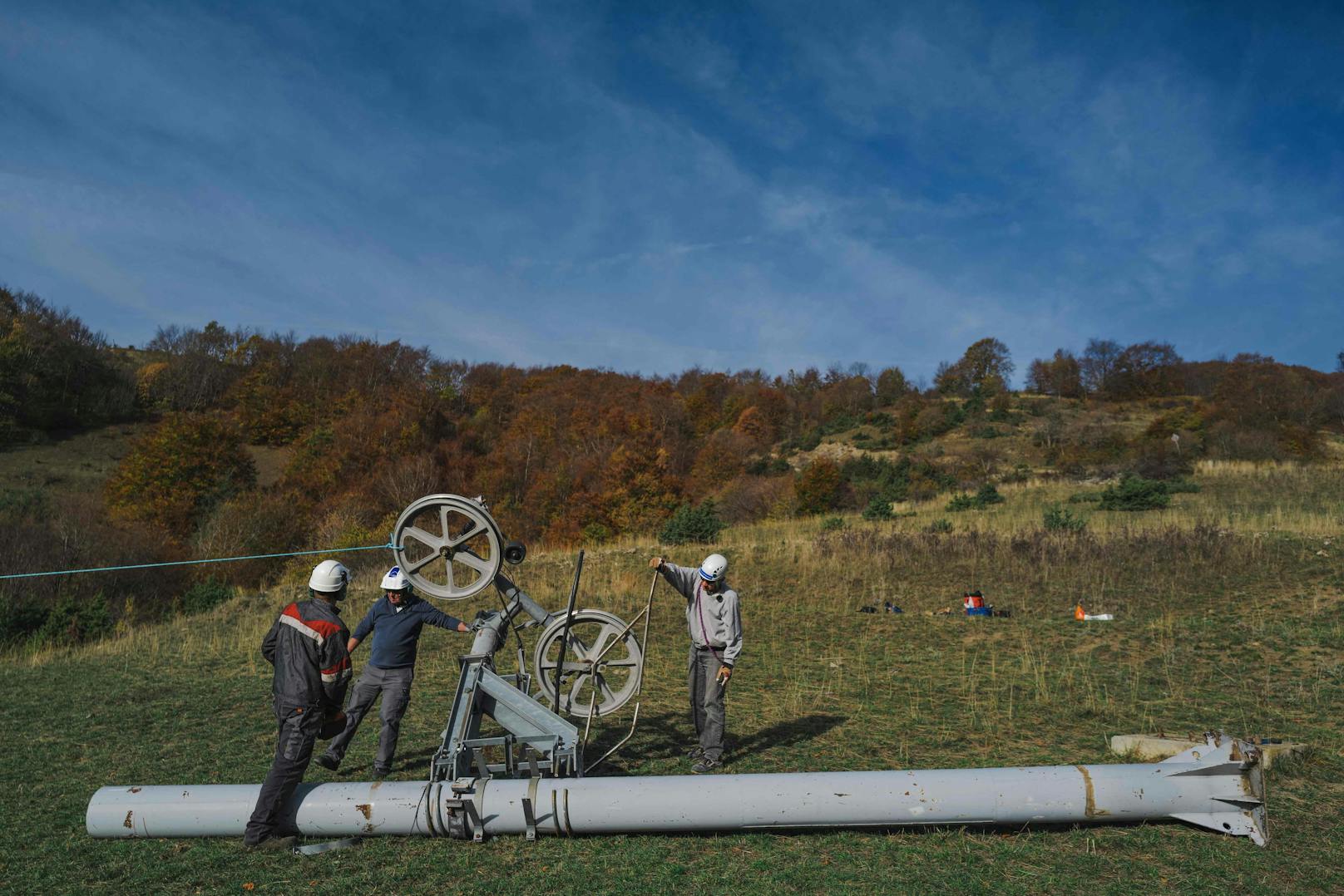 In der ostfranzösischen Gemeinde Saint Firmin wurde bereits im Oktober 2022 der Ski-Lift demontiert, nachdem die Winter-Saison von früher Monaten auf mittlerweile nur noch wenige Wochen zusammengeschrumpft ist. 