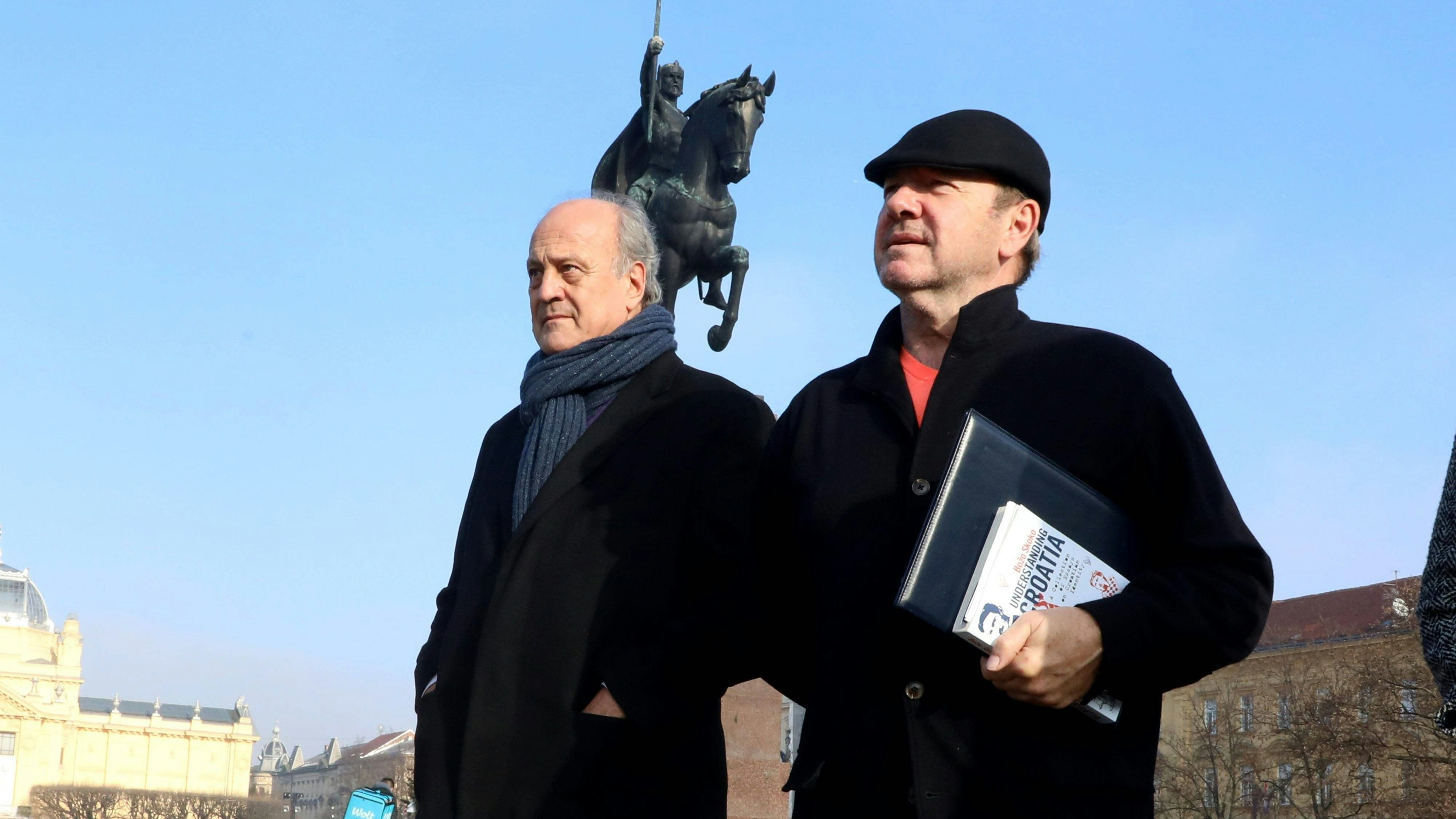 Regisseur <strong>Jakov Sedlar</strong> und der in Ungnade gefallene Schauspieler <strong>Kevin Spacey</strong>&nbsp;im Dezember 2021 in Zagreb.