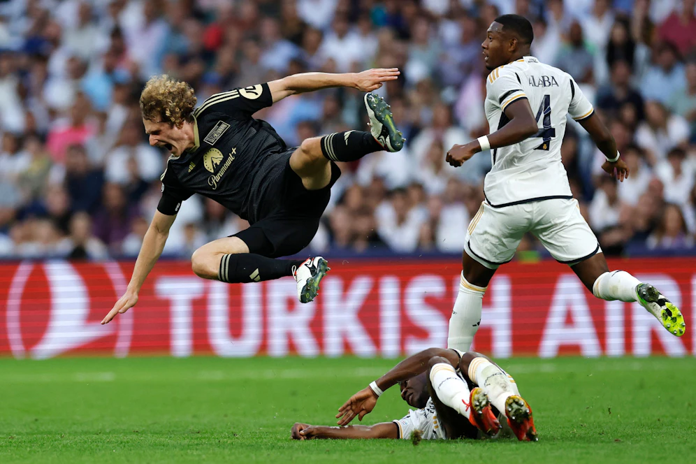 David Alaba im Duell mit Union Berlin. 