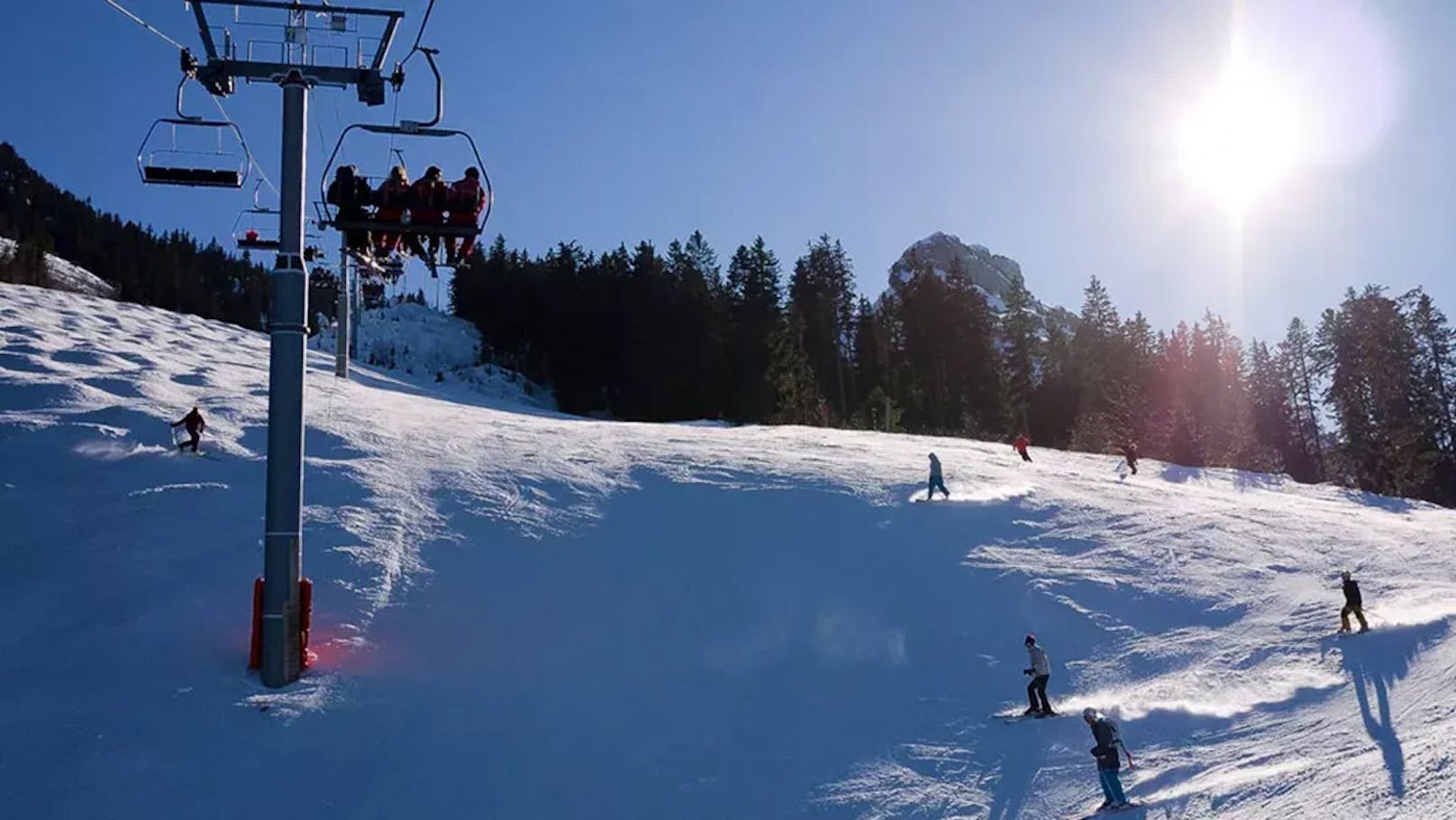 Skifahren war in dem französischen Ort <a href="https://www.lasambuy.com/">La Sambuy</a>&nbsp;im vergangenen Jahr kaum noch möglich – aufgrund akuten Schneemangels.