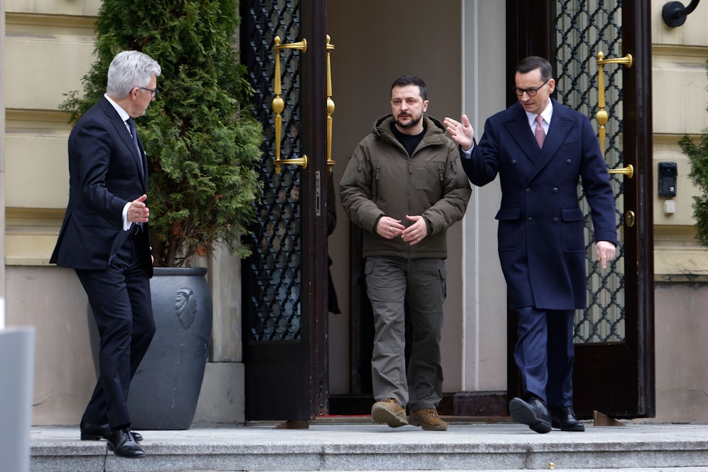 Polens Premier Mateusz Morawiecki (r.) zeigt Ukraines Präsidenten Wolodimir Selenski jetzt bei weiteren Waffenlieferungen nur noch die Tür. Archivbild.