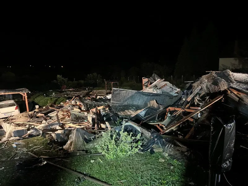 Ein ungarischer Mann sprengte sich während seiner Festnahme in die Luft – und riss einen Beamten mit in den Tod. 