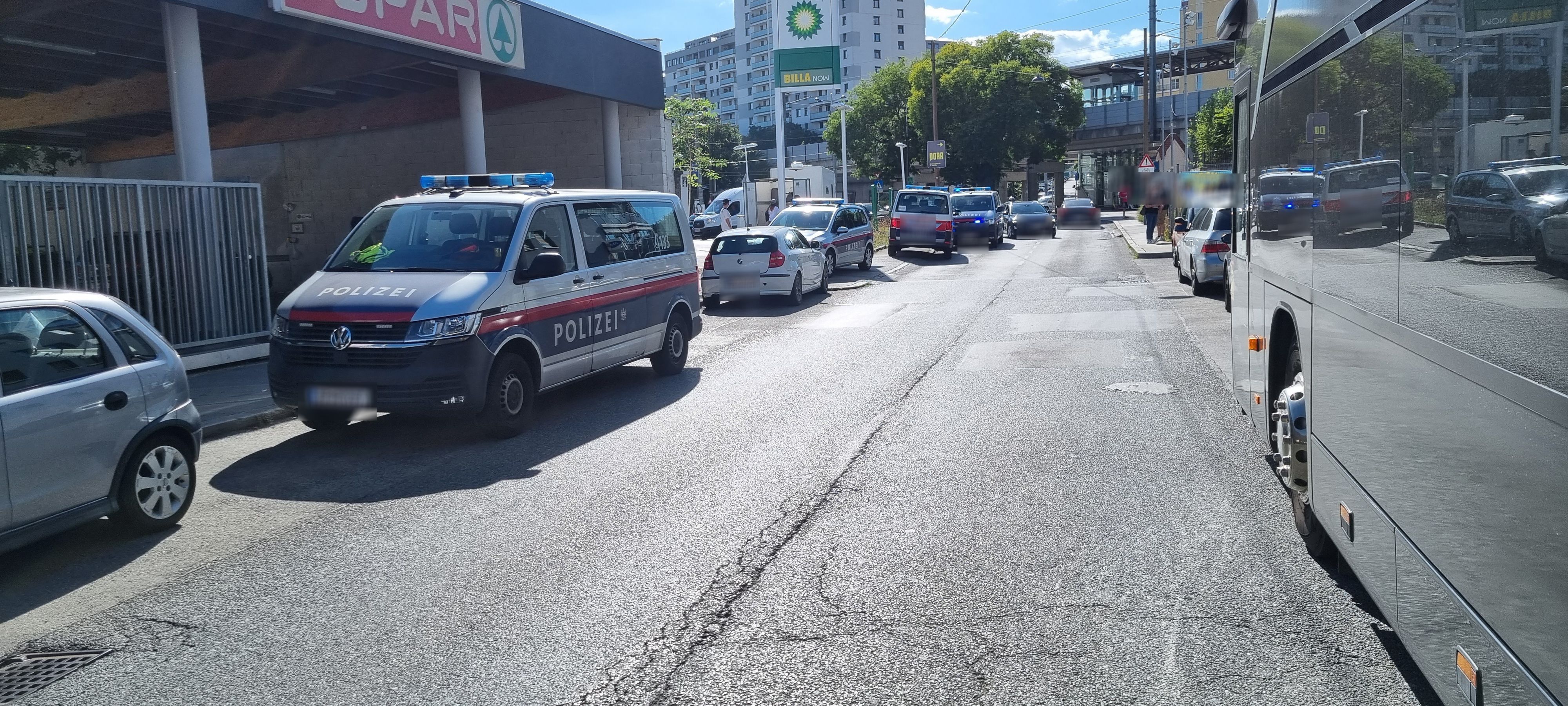 Wiener randaliert im AMS und droht mit Bombe