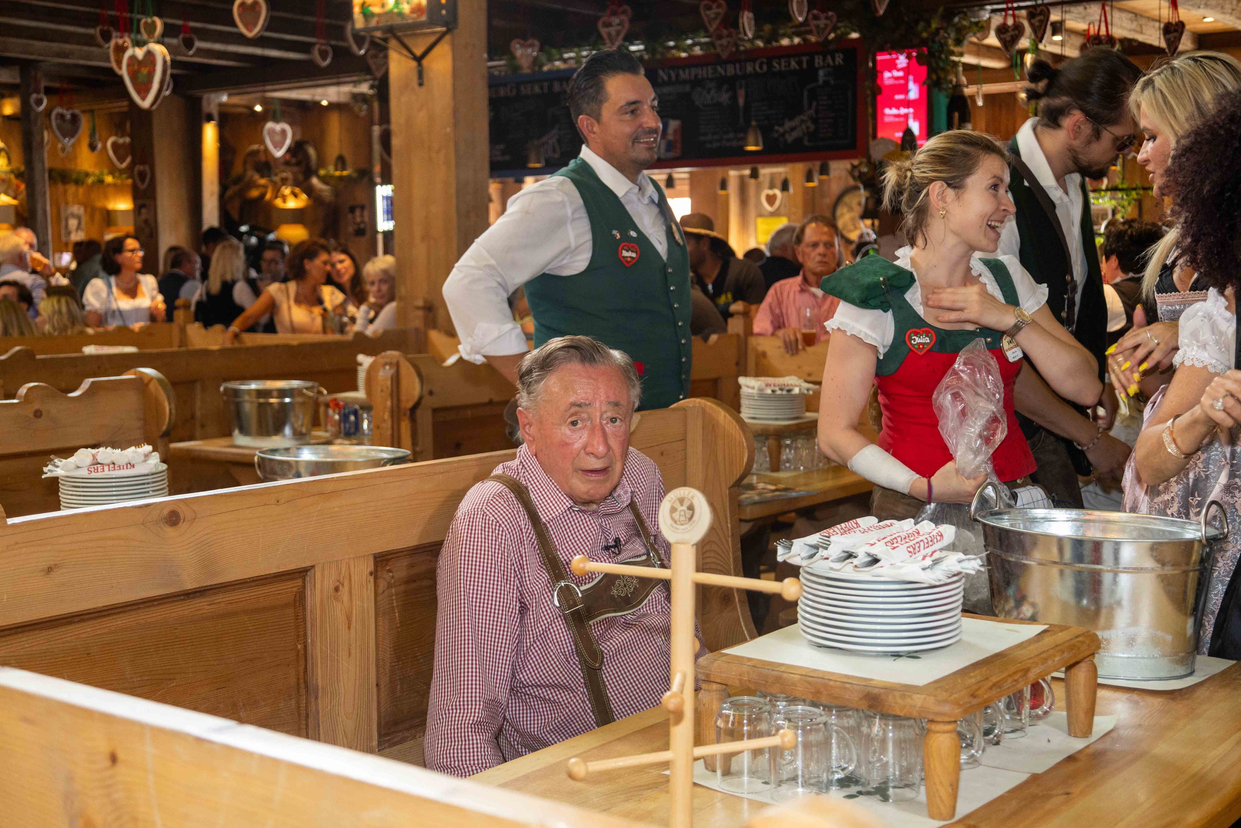 Richard Lugner bezeichnet sich als 