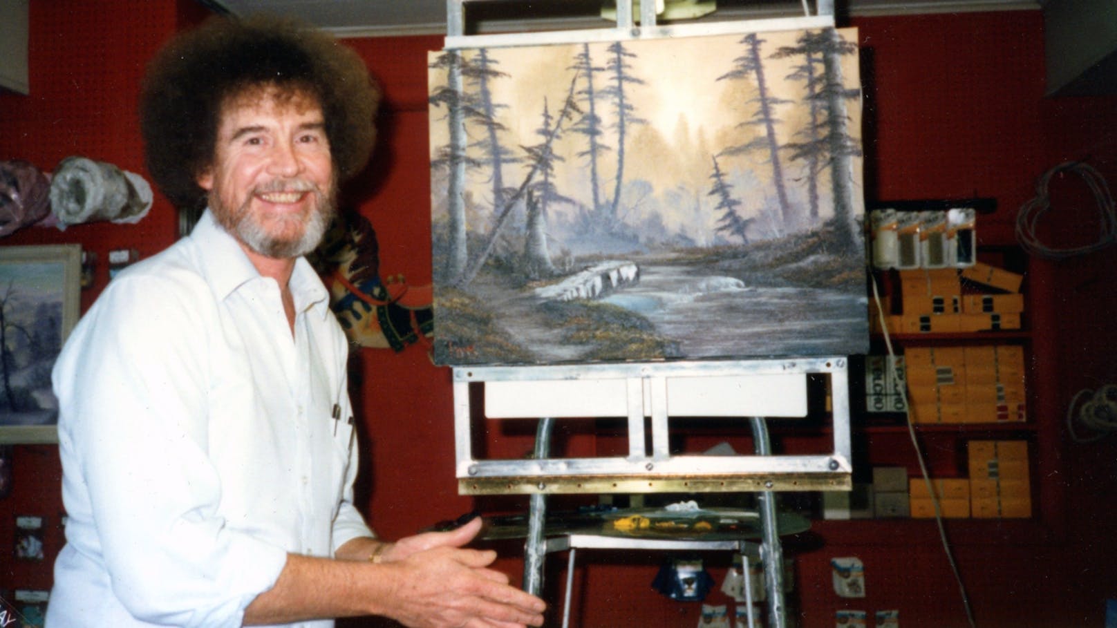 Von 1983 bis 1994 malte <strong>Bob Ross</strong> Hunderte von Bildern und die Videos inspirieren bis heute Zuschauer dazu, Landschaftsbilder zu malen.